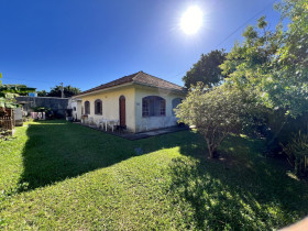 Casa com 3 Quartos à Venda, 110 m² em São João Do Rio Vermelho - Florianópolis