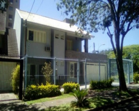 Casa com 4 Quartos à Venda, 330 m² em Jardim Itu Sabará - Porto Alegre