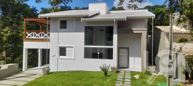 Casa de Condomínio com 4 Quartos à Venda, 200 m² em Park Imperial - Caraguatatuba