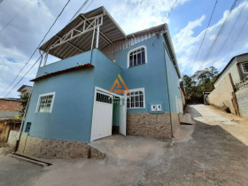 Casa com 3 Quartos à Venda, 84 m²