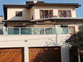 Casa com 4 Quartos à Venda, 357 m² em Terras Do Madeira - Carapicuíba