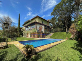 Casa com 5 Quartos à Venda, 414 m² em Vila Santo Antônio - Cotia