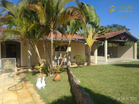Casa com 3 Quartos à Venda, 254 m² em Condomínio Haras São Luiz - Salto