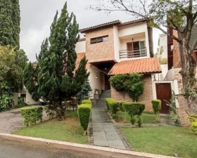 Casa com 4 Quartos para Alugar,  em Alphaville - Santana De Parnaíba