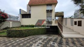 Casa de Condomínio com 3 Quartos à Venda, 172 m² em Seminário - Curitiba