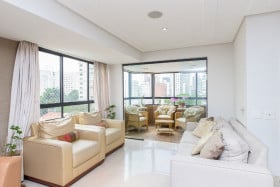 Apartamento com 4 Quartos à Venda, 202 m² em Moema - São Paulo