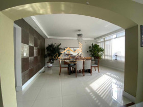 Apartamento com 3 Quartos à Venda, 210 m² em Boqueirão - Santos