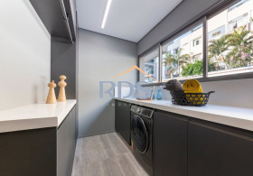 Apartamento com 3 Quartos à Venda, 147 m² em Vila Nova Conceição - São Paulo