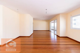 Apartamento com 4 Quartos à Venda, 215 m² em Itaim Bibi - São Paulo
