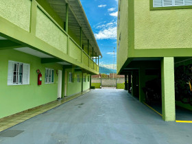 Kitnet com 1 Quarto à Venda, 40 m² em Prainha - Caraguatatuba