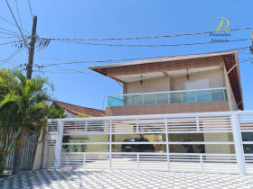 Casa com 2 Quartos à Venda, 52 m² em Maracanã - Praia Grande