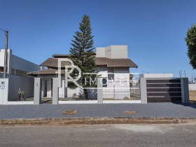 Casa com 3 Quartos à Venda, 465 m² em Bandeirantes - Lucas Do Rio Verde