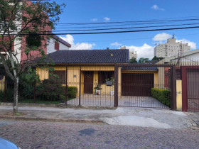 Casa com 3 Quartos à Venda, 167 m² em Sarandi - Porto Alegre