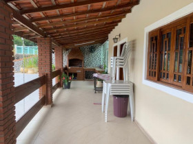 Chácara com 4 Quartos à Venda, 1.000 m² em Jardim Luar Do Pinhal - Pinhalzinho