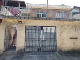 Casa com 2 Quartos à Venda, 300 m² em Vila Suiça - Santo André