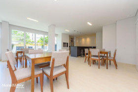 Apartamento com 3 Quartos à Venda, 141 m² em Mercês - Curitiba