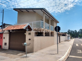 Casa à Venda,  em Vila Apolo - Itapetininga