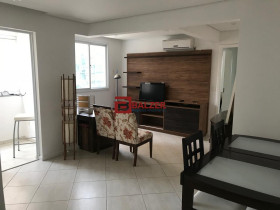 Apartamento com 3 Quartos à Venda, 105 m² em Centro - Florianópolis