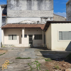 Casa com 2 Quartos para Alugar, 270 m² em Jardim Ana Emilia - Taubaté