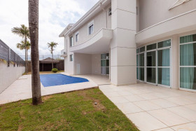 Casa com 4 Quartos à Venda, 300 m² em Loteamento Alphaville Campinas - Campinas