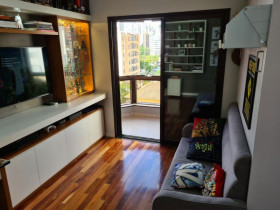 Apartamento com 4 Quartos à Venda,  em Aclimação - São Paulo