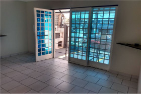 Imóvel Comercial para Alugar, 250 m² em Jardim Santo Elias - São Paulo