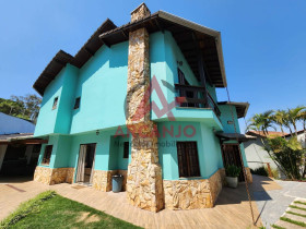 Casa com 3 Quartos à Venda, 1.200 m² em Caraguatá - Mairiporã