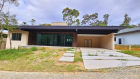 Casa com 3 Quartos à Venda, 289 m² em Quebra Frascos - Teresópolis