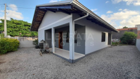 Casa com 3 Quartos à Venda, 87 m² em Meia Praia - Navegantes