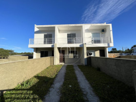 Casa com 2 Quartos à Venda, 104 m² em São João Do Rio Vermelho - Florianópolis