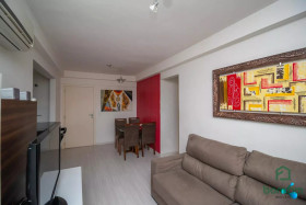 Apartamento com 3 Quartos à Venda, 71 m² em Cavalhada - Porto Alegre