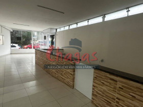 Imóvel Comercial para Alugar, 184 m² em Indaiá - Caraguatatuba