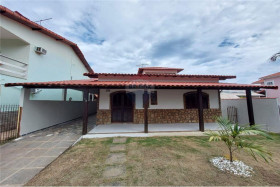 Casa de Condomínio com 5 Quartos à Venda, 244 m² em Centro - Maricá