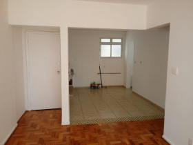 Apartamento com 3 Quartos à Venda, 83 m² em Aclimação - São Paulo