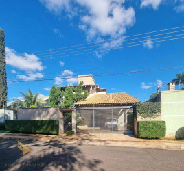 Sobrado com 3 Quartos à Venda, 312 m² em Vila Vilas Boas - Campo Grande