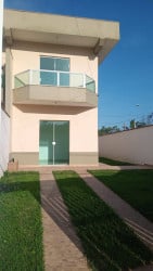 Sobrado com 2 Quartos à Venda, 130 m² em Jardim Veneza - Peruíbe