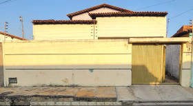 Casa com 2 Quartos à Venda, 200 m² em Saci - Teresina