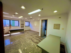 Sala Comercial à Venda, 64 m² em Perdizes - São Paulo