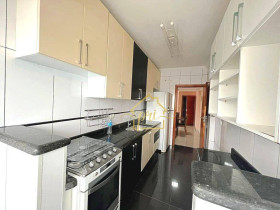 Apartamento com 2 Quartos à Venda, 77 m² em Vila Tupi - Praia Grande