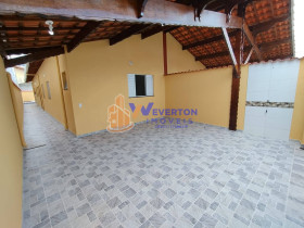 Casa com 3 Quartos à Venda,  em Vila Seabra - Mongaguá