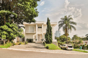 Casa com 4 Quartos para Alugar, 600 m² em Alphaville - Santana De Parnaíba