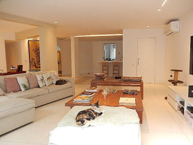 Apartamento com 2 Quartos à Venda,  em Leblon - Rio De Janeiro