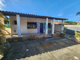 Casa com 5 Quartos para Alugar, 100 m²