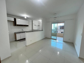 Apartamento com 2 Quartos à Venda, 75 m² em Guilhermina - Praia Grande