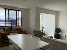 Apartamento com 2 Quartos à Venda, 76 m² em Meireles - Fortaleza