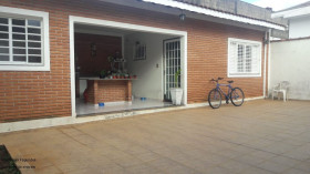 Casa com 3 Quartos à Venda, 145 m² em Jardim Campos Elísios - Poços De Caldas