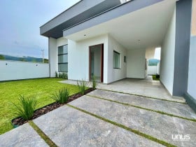 Casa com 3 Quartos à Venda, 109 m² em Forquilhas - São José