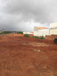 Terreno à Venda, 180 m² em Vila Industrial - Bauru