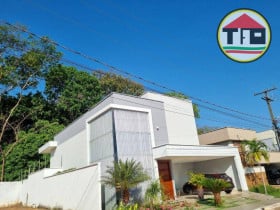 Casa com 4 Quartos à Venda, 345 m² em Condomínio - Marabá