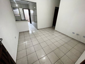 Casa com 1 Quarto à Venda, 45 m² em Maracanã - Praia Grande